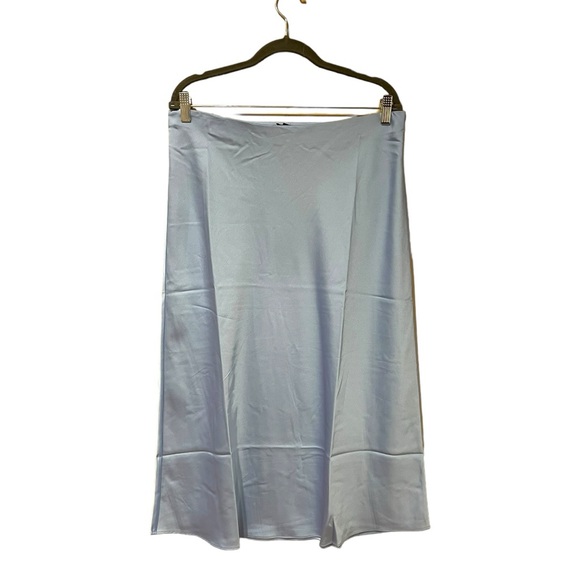 J. Crew Gwyneth Slip Skirt in Placid Sky (L) - Picture 5 of 11